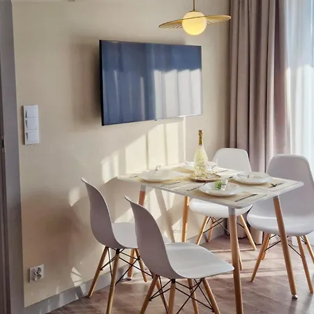 Lejlighed Holidayhomepl Bel Mare 305e Z Sypialnia I Z Balkonem